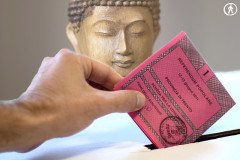 elezioni con il buddha