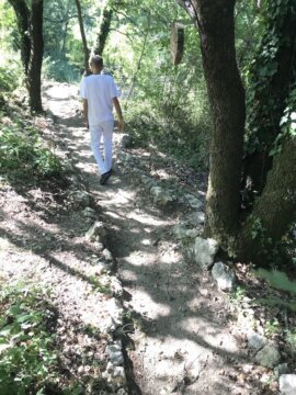 Pista per meditazione camminata a Santacittarama